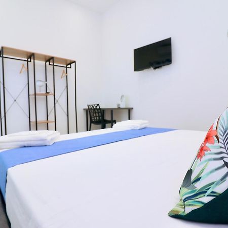Airport Guest Houses 那不勒斯 外观 照片