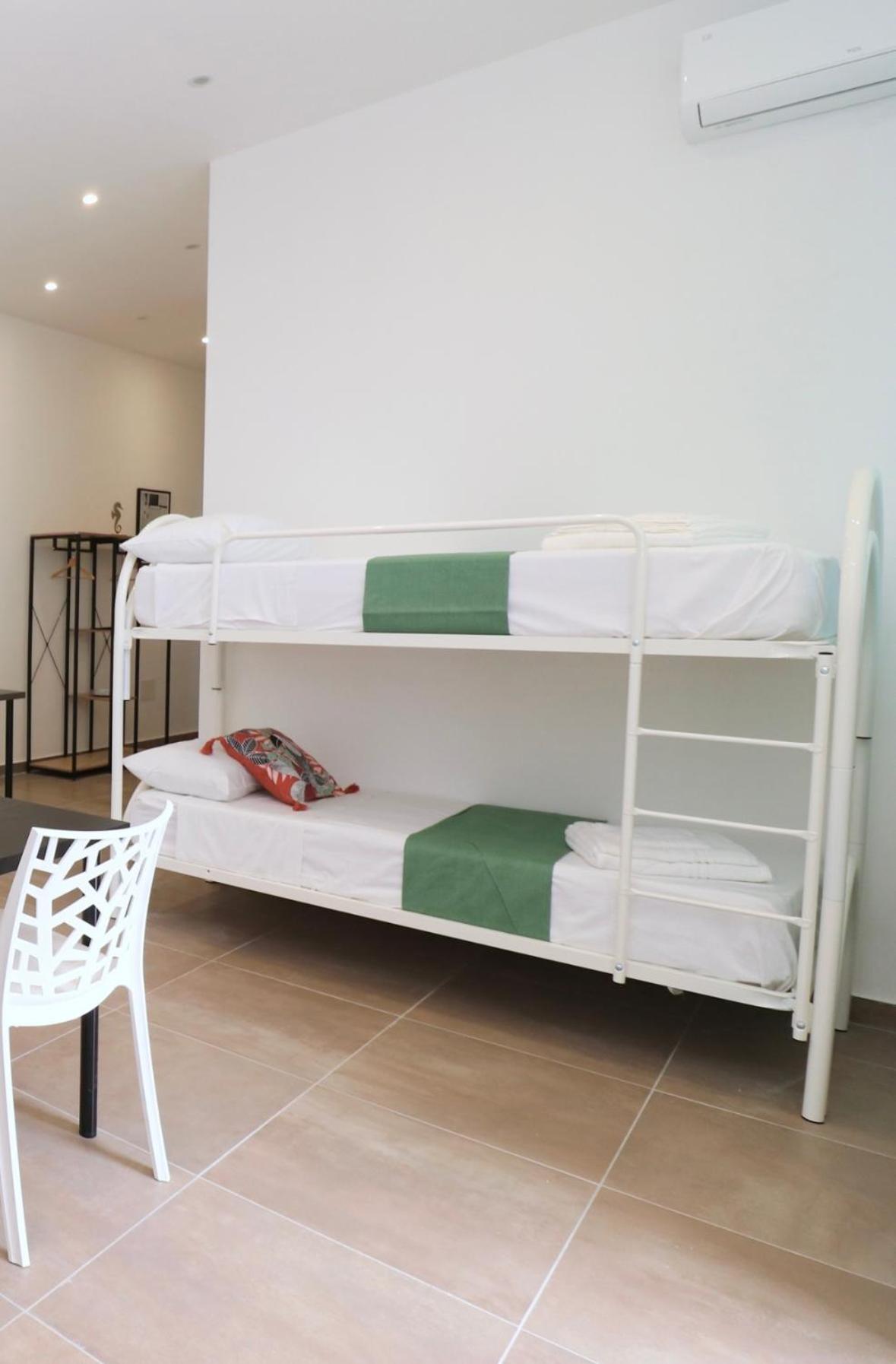 Airport Guest Houses 那不勒斯 外观 照片